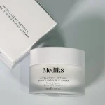 Нічний крем з ретинолом Intelligent Retinol Smoothing Night Cream Medik8, 50мл